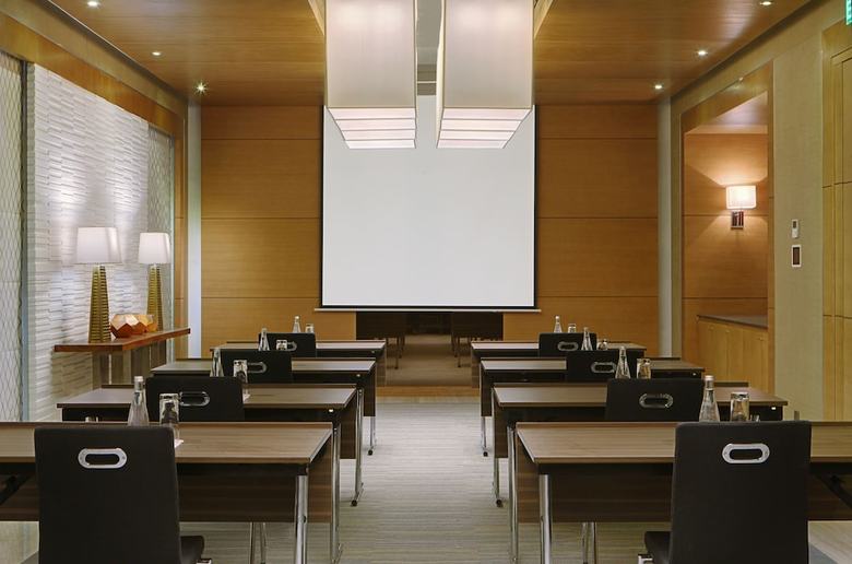 Doubletree By Hilton Hotel Riyadh - Al Muroj Business Gate