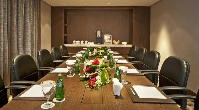 Hotel Oaks Liwa Executive Suites