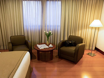 Golden Tulip Suites Dubai