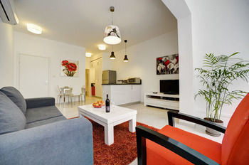 Dinami Holiday Apartments