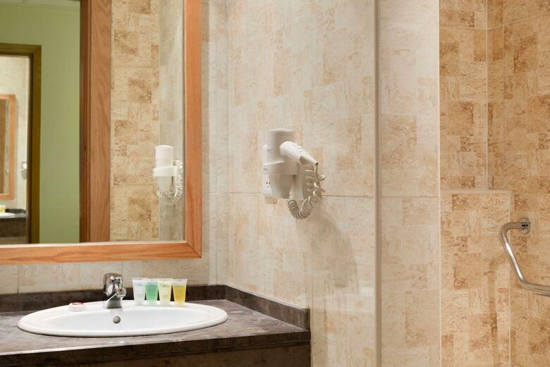 Hotel Winter Valley Warwick Resort Spa