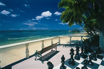 Coco De Mer Hotel And Black Parrot Suites