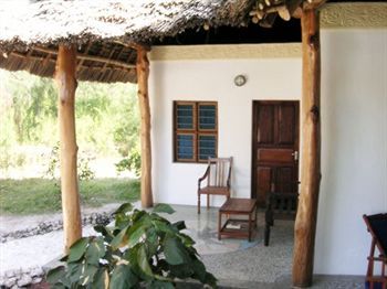 Posada Pongwe Beach Hotel