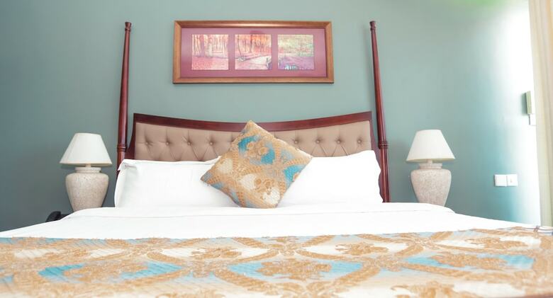 Regency Park Hotel