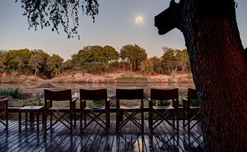 Posada Simbavati River Lodge