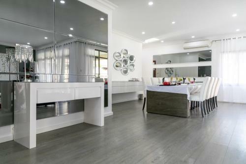 Fallsway Villas