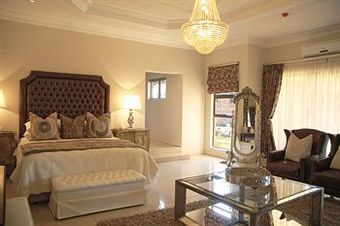 Posada The Victoria Falls Deluxe Suites
