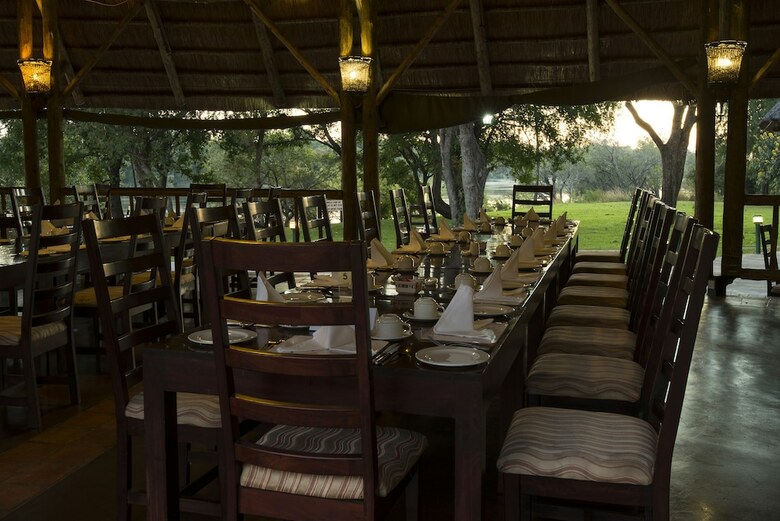 Hotel A'zambezi River Lodge
