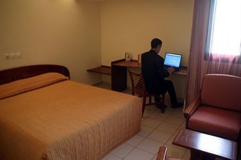 Planet Hotel