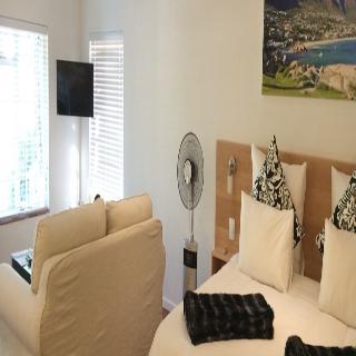 Hotel Albourne Guest House