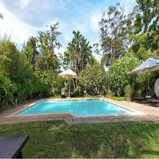 Hotel Albourne Guest House