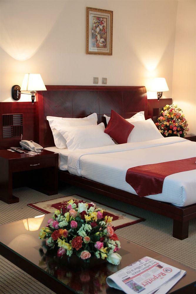 Kaleb Hotel