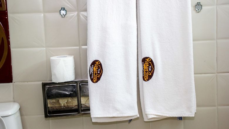 Hotel Karen Inn And Suites