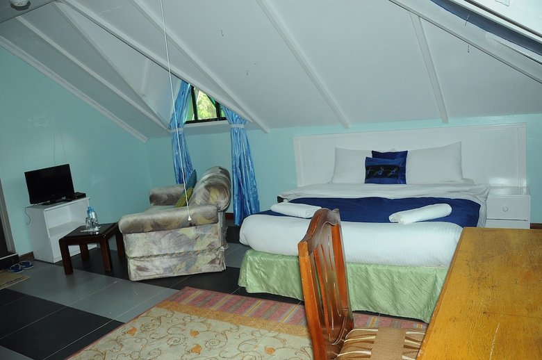 Hotel Karen Inn And Suites
