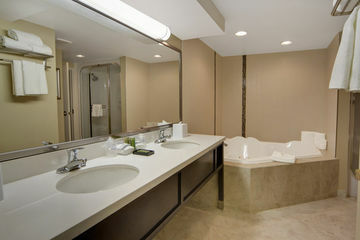 Best Western Plus Winnipeg Airport Hotel