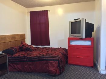Capri Motel