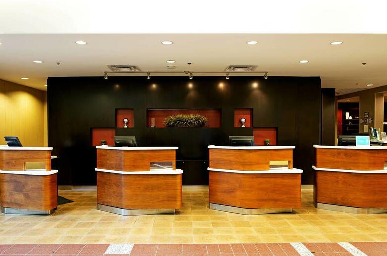 Hotel Courtyard By Marriott Ottawa East
