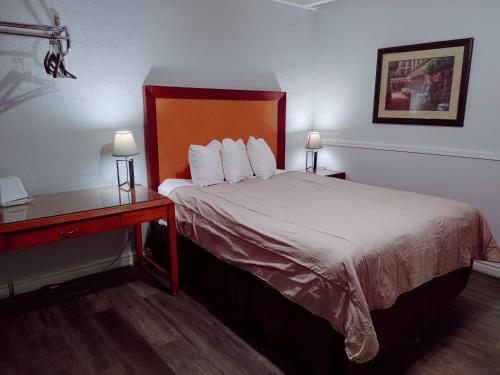 Motel Kootenay Country Inn