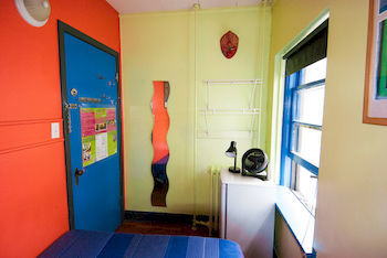 Ocean Island Inn Backpackers Suites - Hostel