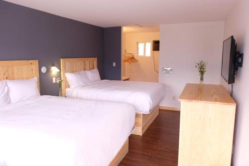 Howard Johnson Hotel Golden