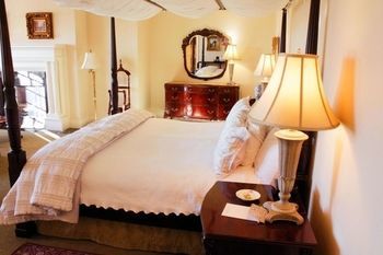 Aparthotel Riverbend Inn And Vineyard
