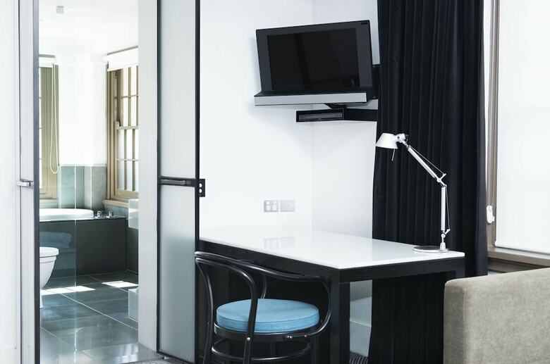 Diamant Boutique Hotel Canberra
