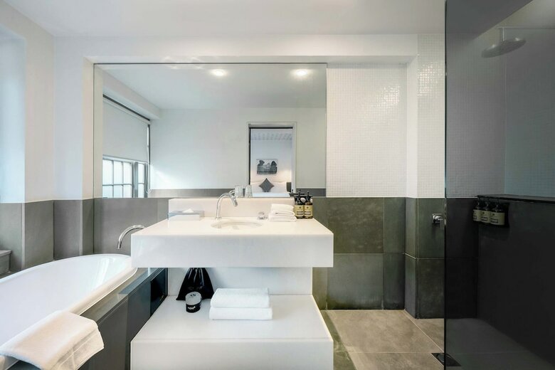 Diamant Boutique Hotel Canberra
