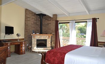 Hotel Carmel Valley Lodge And Resort