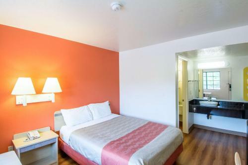 Motel 6 Redding North