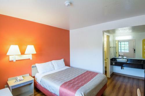 Motel 6 Redding North