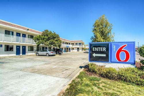 Motel 6 Redding North
