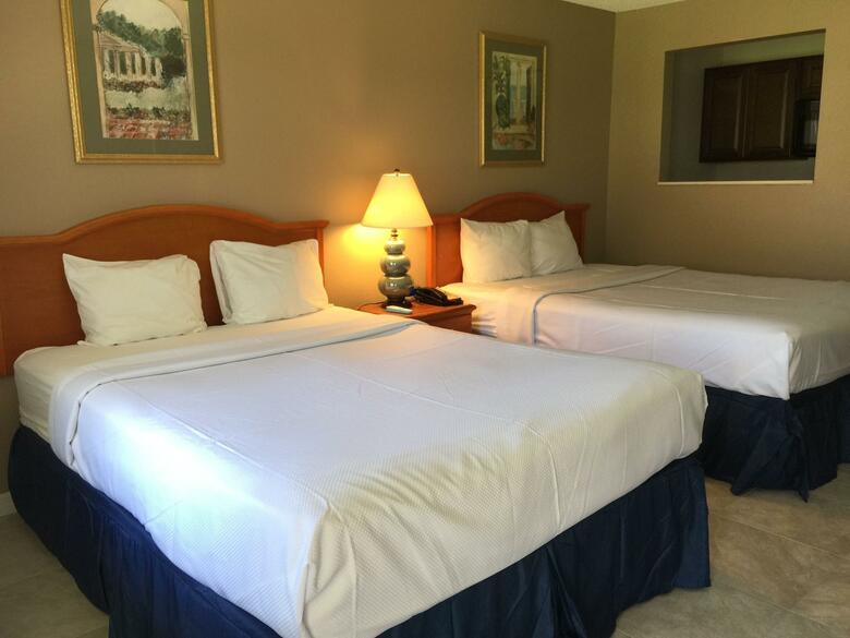 Hotel Lantern Inn & Suites