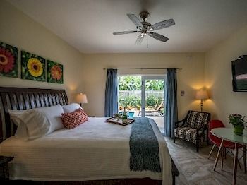 Bed & Breakfast Inn On The Drive