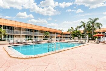 Hotel Quality Inn & Suites
