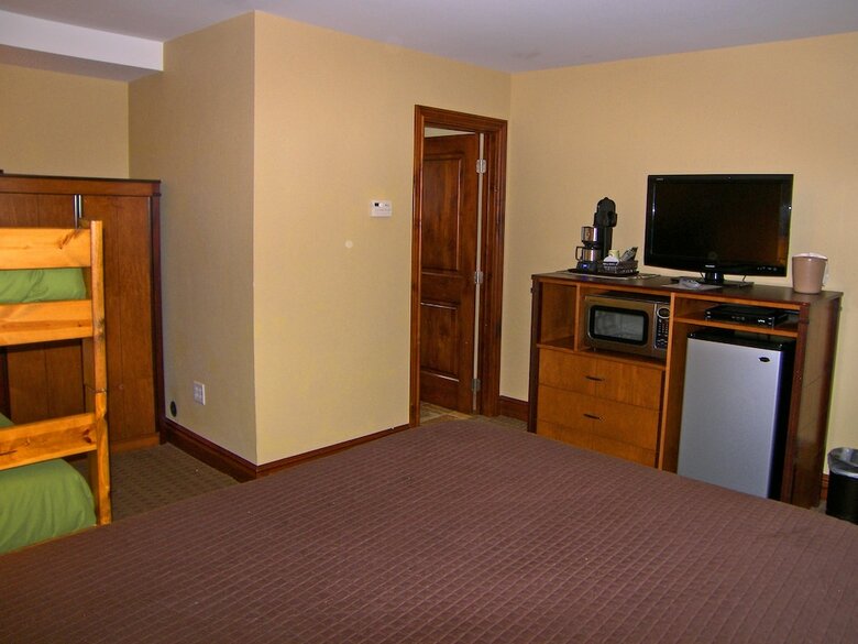 Motel Backcountry Inn