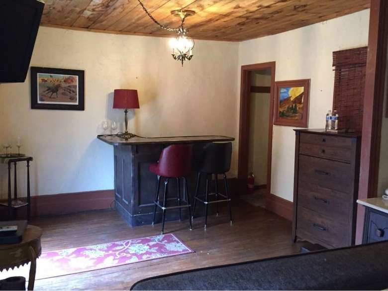 Cliff House Lodge Bed And Breakfast