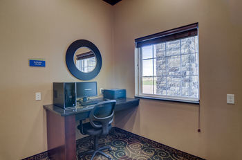Hotel Cobblestone Inn & Suites -- Eaton, Co