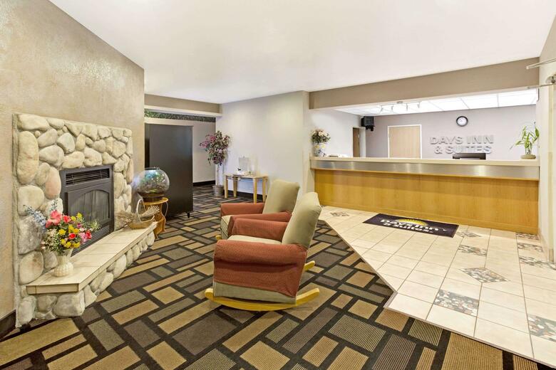 Hotel Days Inn & Suites Castle Rock