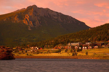 Posada Marys Lake Lodge