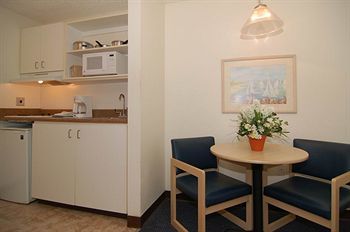 Hotel Suburban Extended Stay