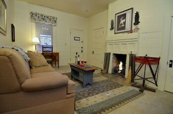 Beechwood Inn - Bed Breakfast And Wine Cellar