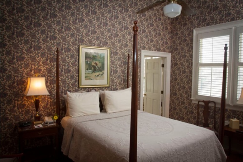 Bed & Breakfast 1842 Inn