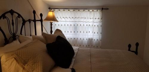 Bed & Breakfast Lily Creek Lodge