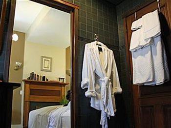 Bed & Breakfast Plum Grove Inn