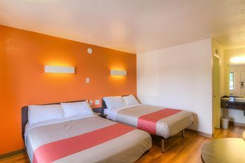 Motel 6 Simi Valley