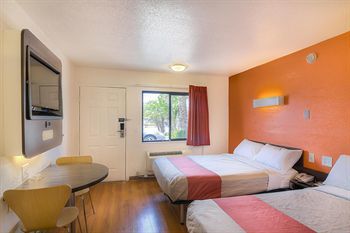 Motel 6 Simi Valley