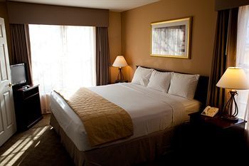 Chase Suite Hotel Brea