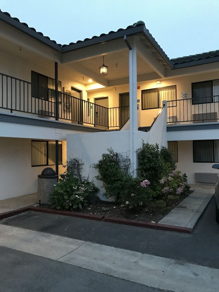 Motel Coastside Inn