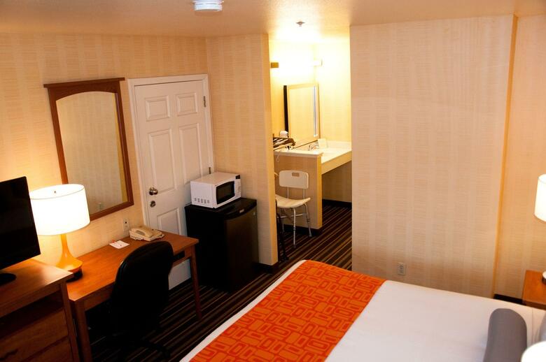 Hotel Howard Johnson Salinas