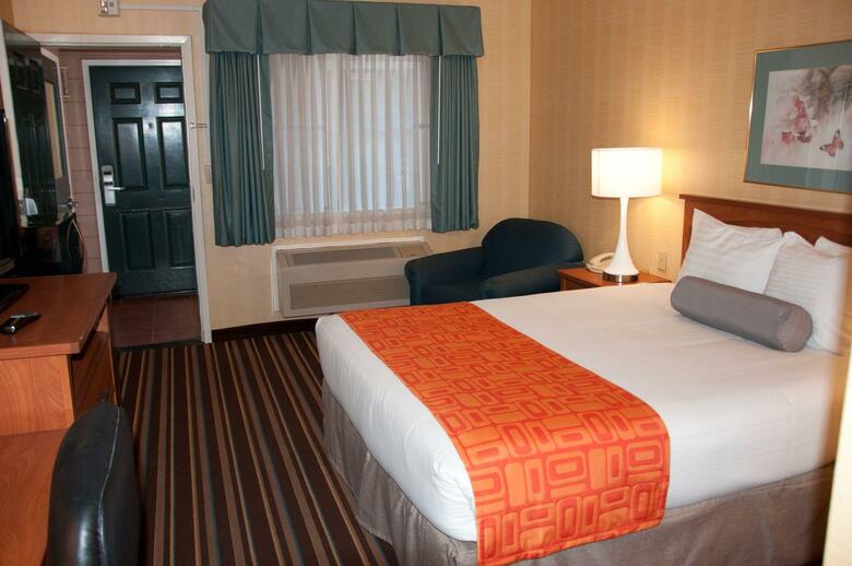 Hotel Howard Johnson Salinas